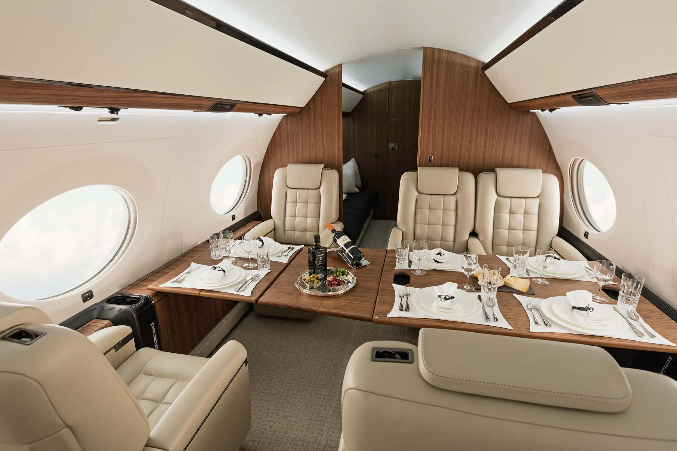 gulfstream-g650-interior-cabin.jpg